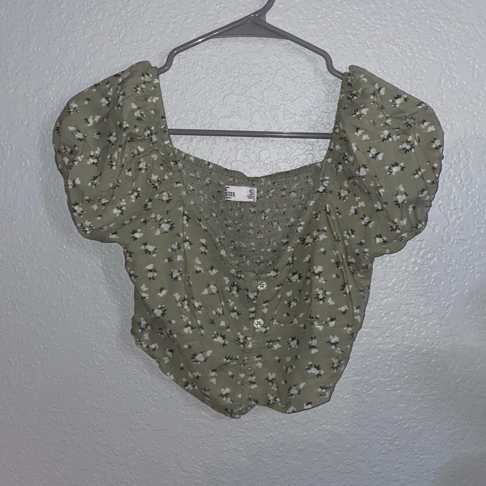 Light green floral Hollister crop top